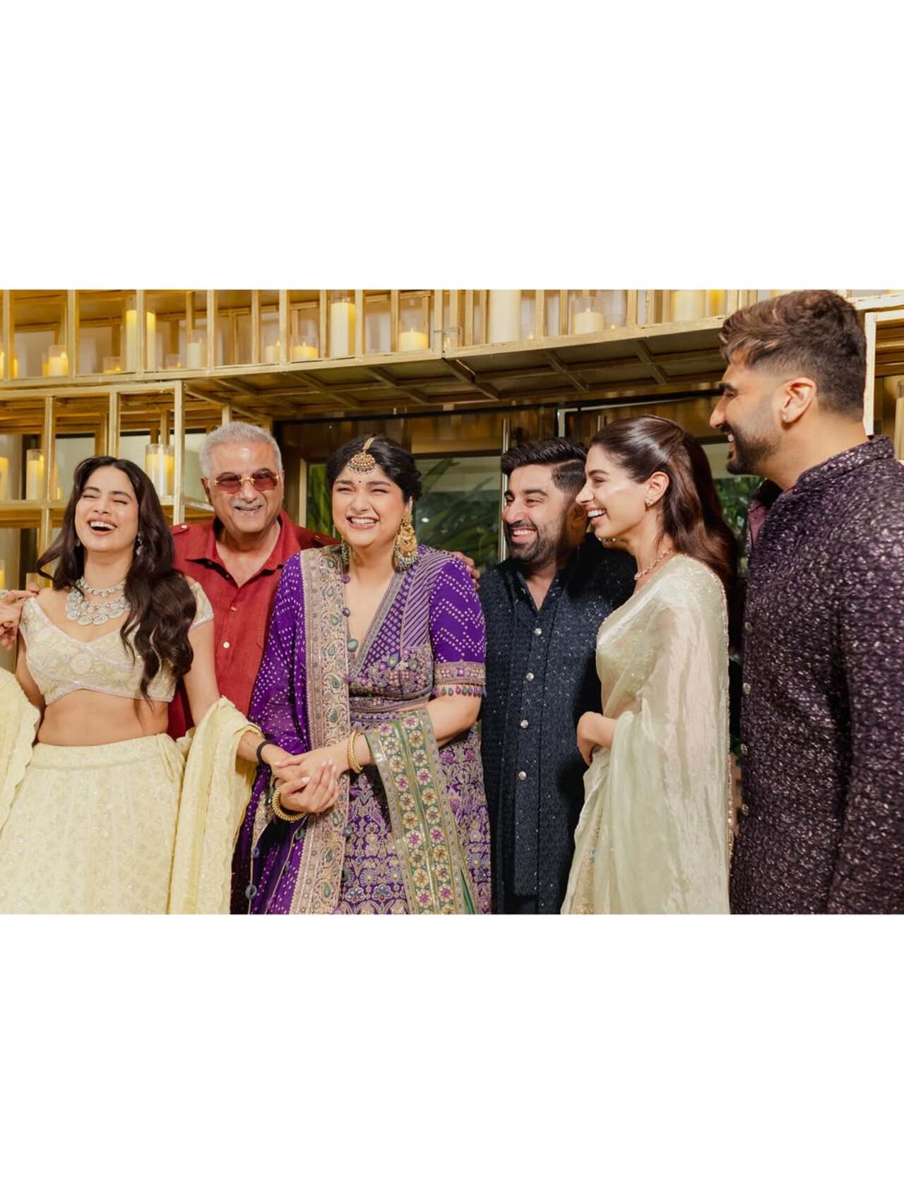 Anshula and Rohan also posed for a perfect family picture with Boney Kapoor, Janhvi Kapoor and Khushi Kapoor. It was indeed a room overflowing with laughter, hugs, blessings, and the people who make their world feel full. 